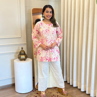 Elegant Floral Pink Short Top for Women β Chic & Comfortable Everyday Wear