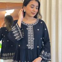 Latest Black Short Top for Women β Stylish, Modern & Easy-to-Style Fashion