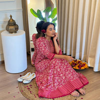 Pink Anarkali Dress for Women – A Perfect Blend of Tradition & Modern Fashion