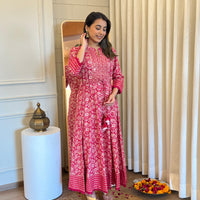 Pink Anarkali Dress for Women – A Perfect Blend of Tradition & Modern Fashion