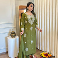 Green Dupatta Set for Women – Heavy Embroidered & Simple Daily Wear Suit Collection