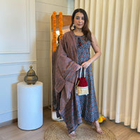 Latest Designer Gray Dupatta Set for Women – Perfect for Festive and Party Wear