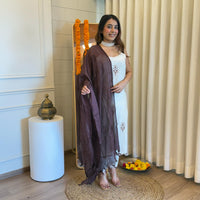 Premium White Dupatta Set for Women – Traditional Look with a Modern Twist