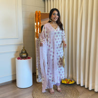 Elegant White Dupatta Set for Women – A Timeless Ethnic Outfit for Every Occasion