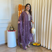 Traditional Purple Dupatta Set for Women – A Blend of Comfort and Style for Every Occasion