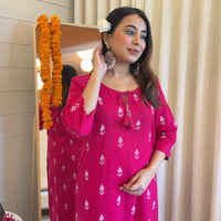 Latest Pink Pant Set for Women – A Chic and Sophisticated Outfit for Every Wardrobe