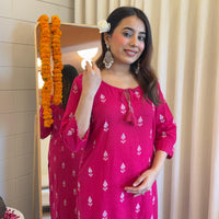 Latest Pink Pant Set for Women – A Chic and Sophisticated Outfit for Every Wardrobe