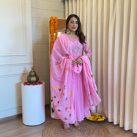 Stylish Pink Dupatta Set for Women – A Charming & Versatile Ethnic Attire
