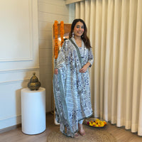 Latest Women's Grey Dupatta Set – A Modern Take on Traditional Outfits