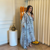 Latest Women's Grey Dupatta Set – A Modern Take on Traditional Outfits