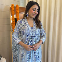 Latest Women's Grey Dupatta Set – A Modern Take on Traditional Outfits