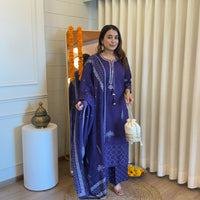 Premium Navy Blue Dupatta Set for Women – Elegant Threads Woven in Tradition