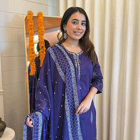 Premium Navy Blue Dupatta Set for Women – Elegant Threads Woven in Tradition
