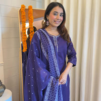 Premium Navy Blue Dupatta Set for Women – Elegant Threads Woven in Tradition
