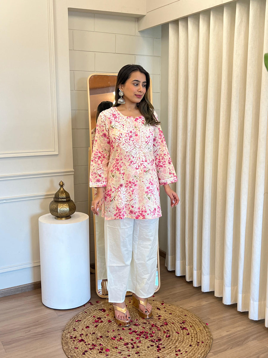 Elegant Floral Pink Short Top for Women – Chic & Comfortable Everyday Wear