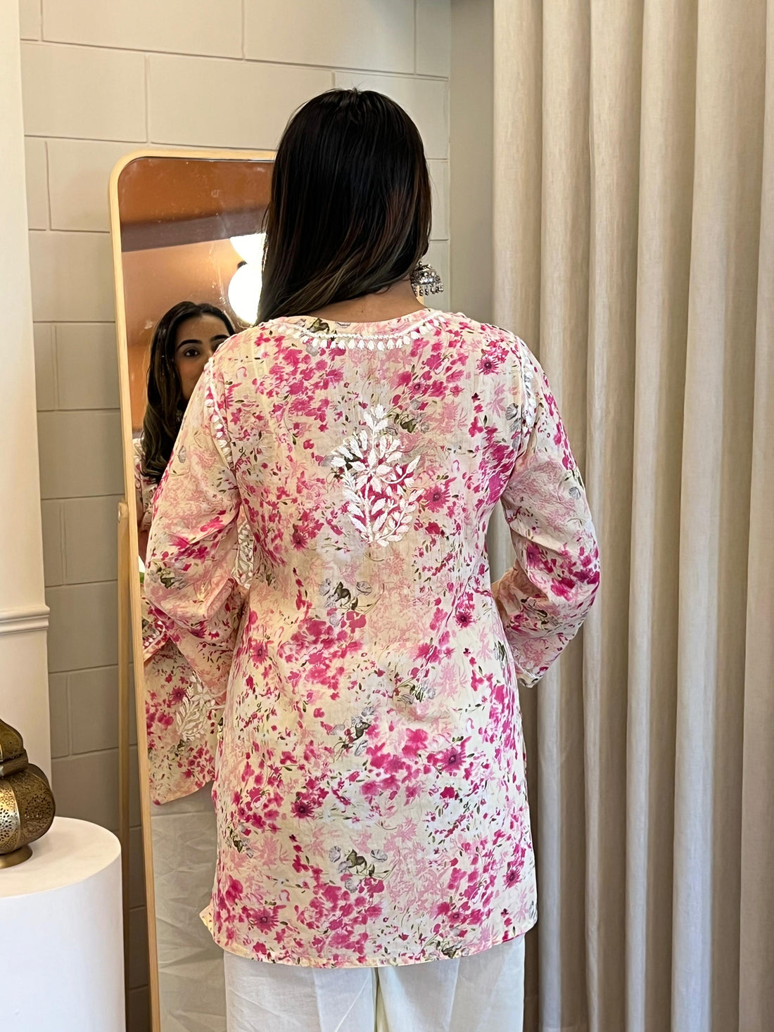 Elegant Floral Pink Short Top for Women – Chic & Comfortable Everyday Wear