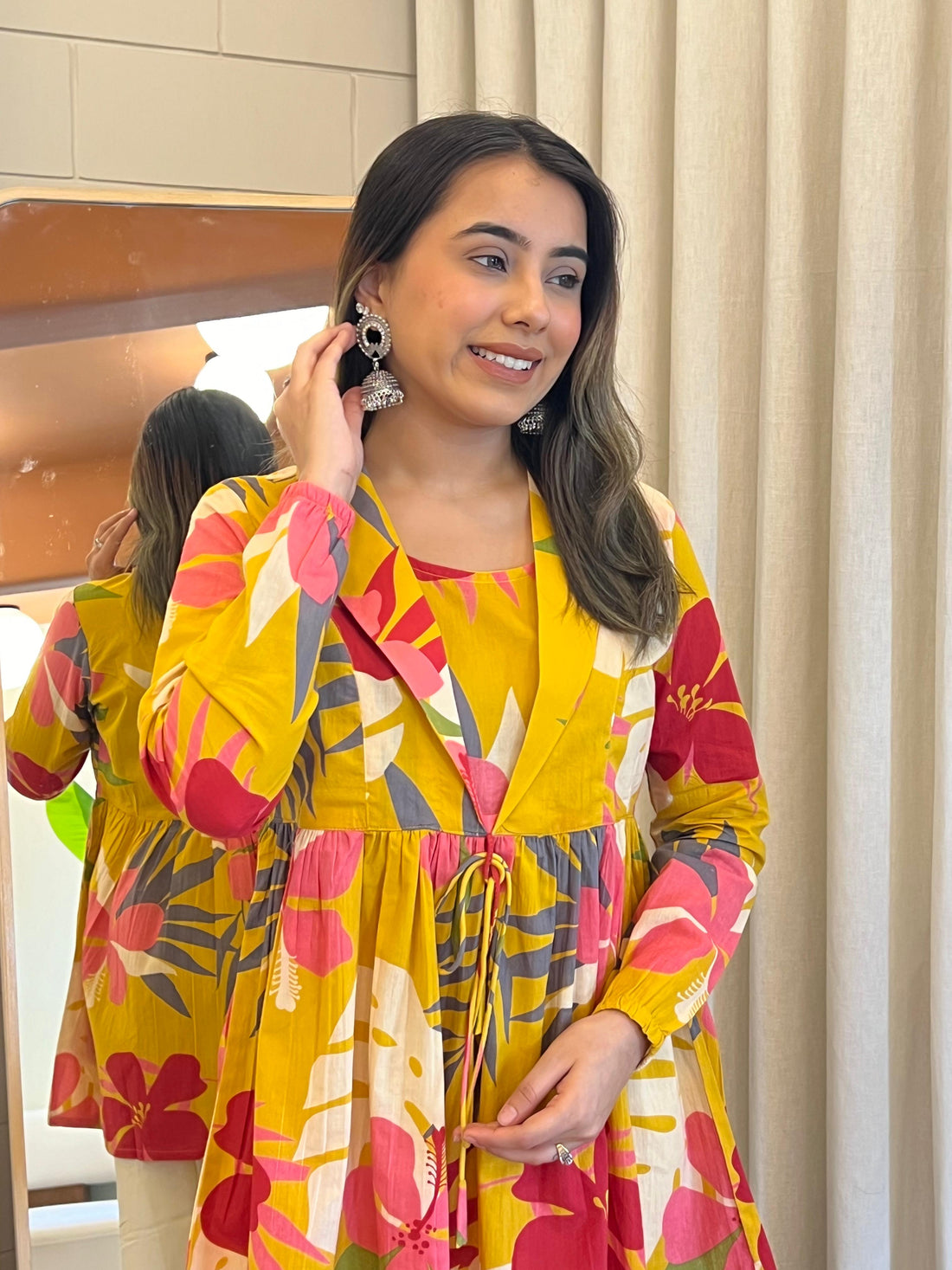Latest Yellow Short Top for Women – Chic, Modern & Easy-to-Style Western Wear