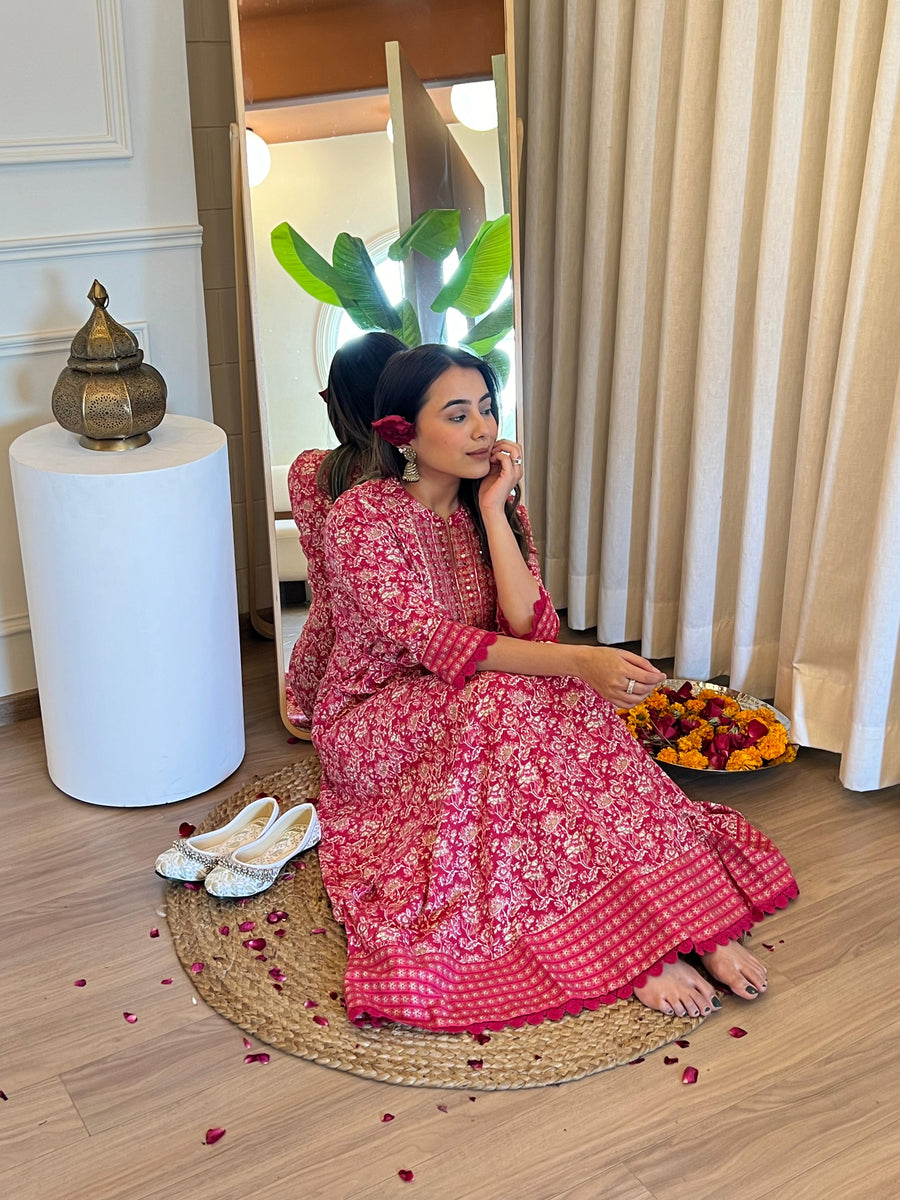Pink Anarkali Dress for Women – A Perfect Blend of Tradition & Modern Fashion