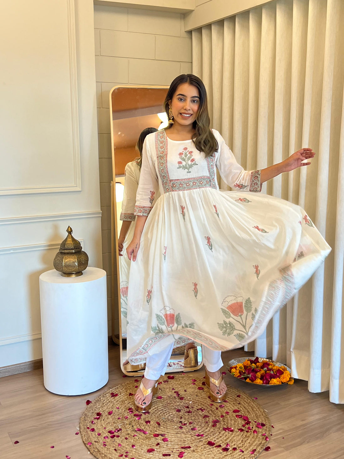 Latest White Anarkali for Women – Stylish Ethnic Wear for Festive & Wedding Looks