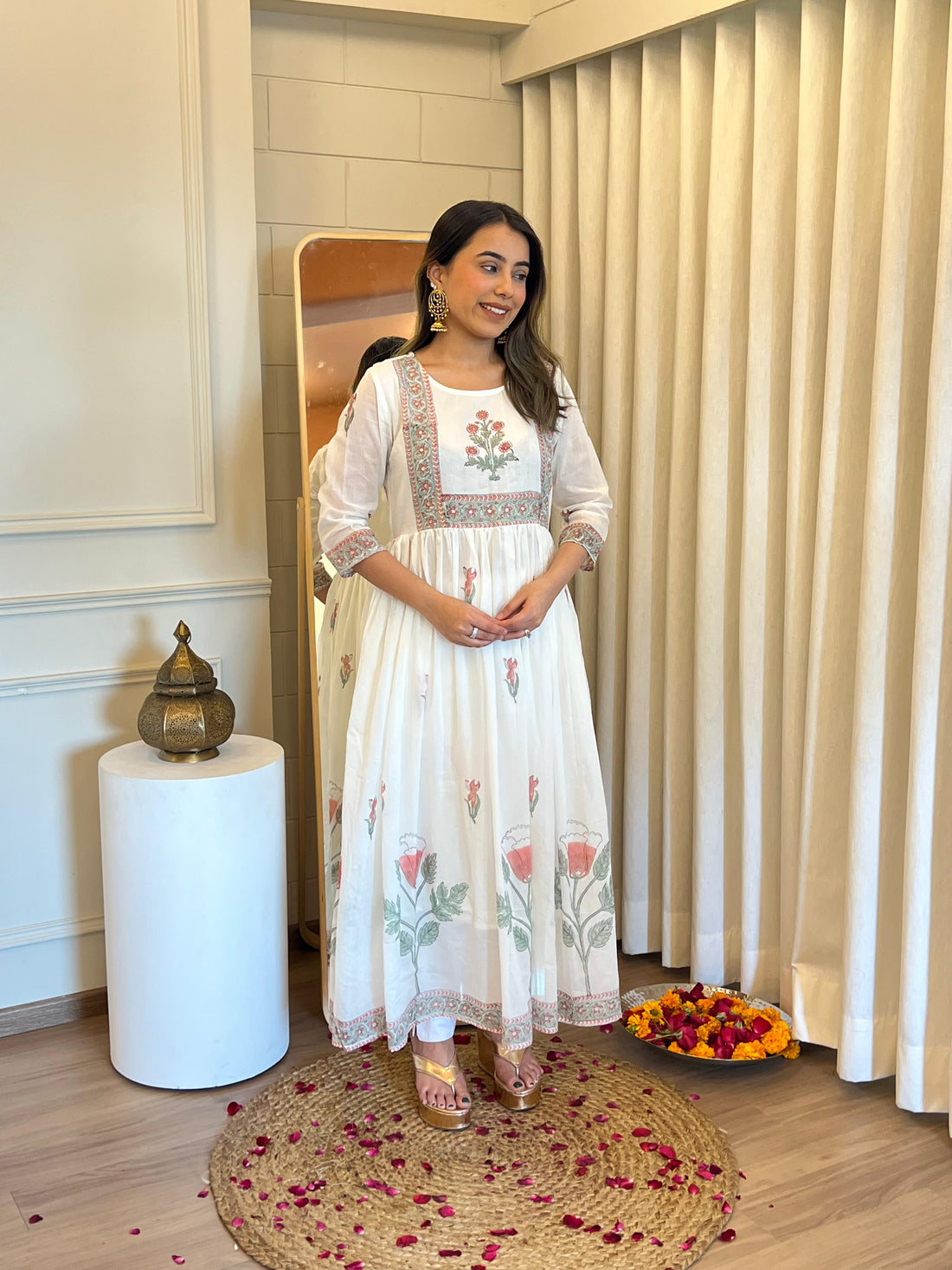 Latest White Anarkali for Women – Stylish Ethnic Wear for Festive & Wedding Looks