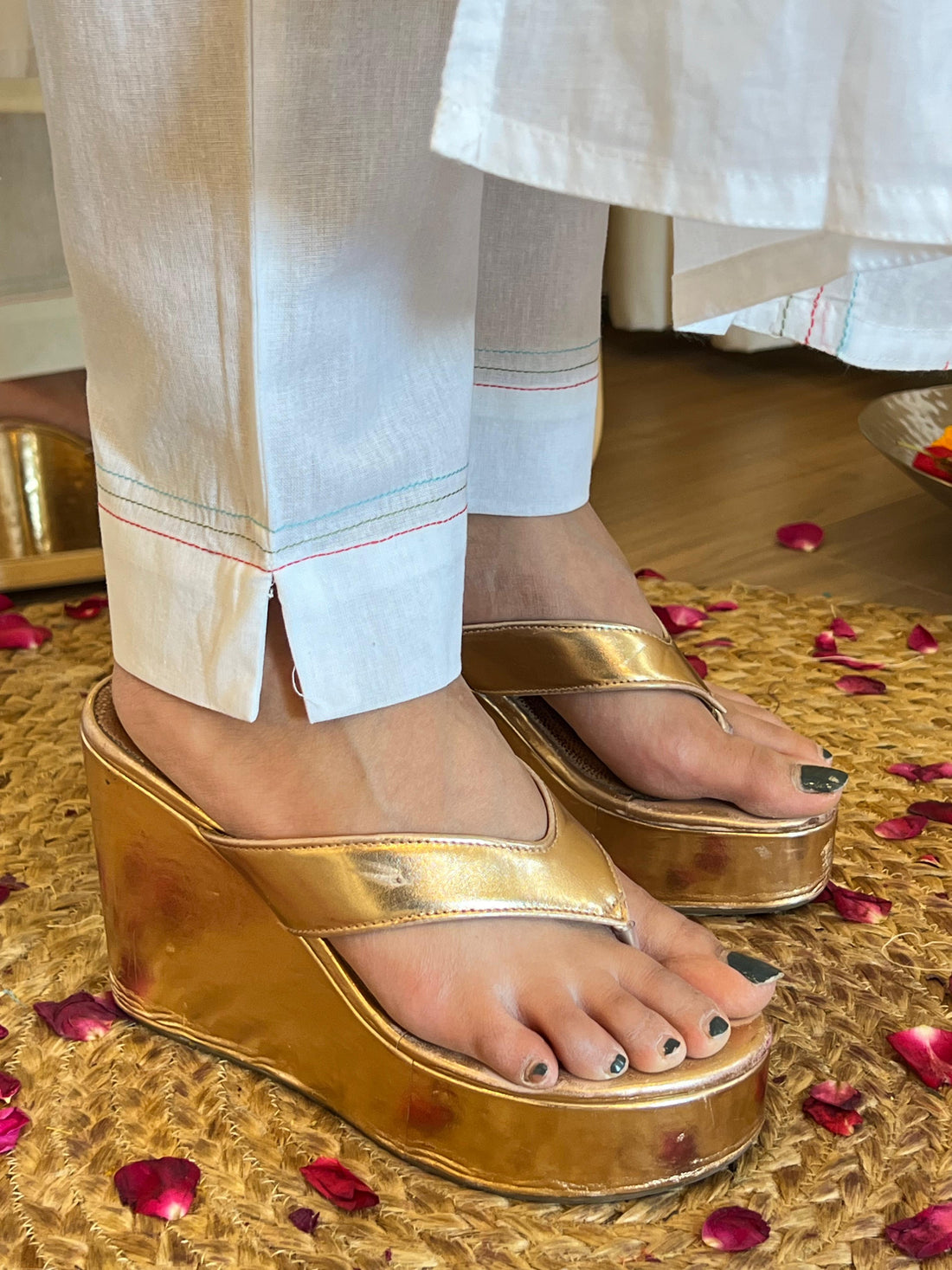 Stylish White Pant Set for Women – A Must-Have Western Wear for Formal & Casual Events