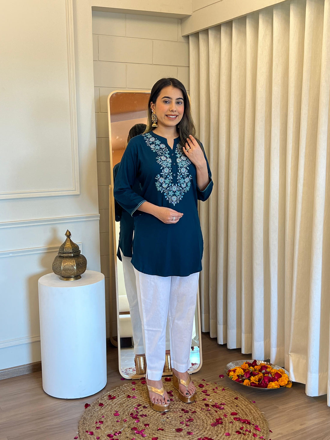 Latest Blue Short Top for Women – Chic & Modern Designs for a Fashion-Forward Look