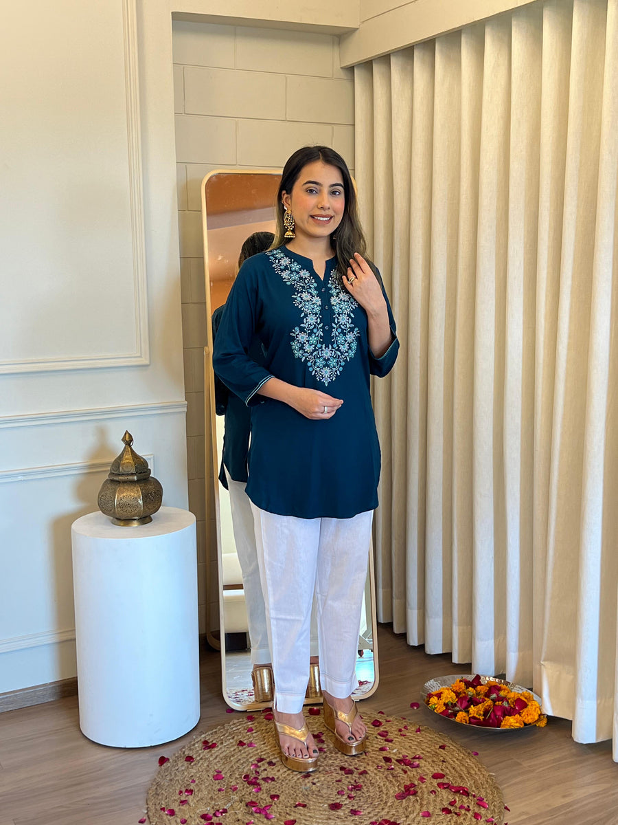 Latest Blue Short Top for Women – Chic & Modern Designs for a Fashion-Forward Look