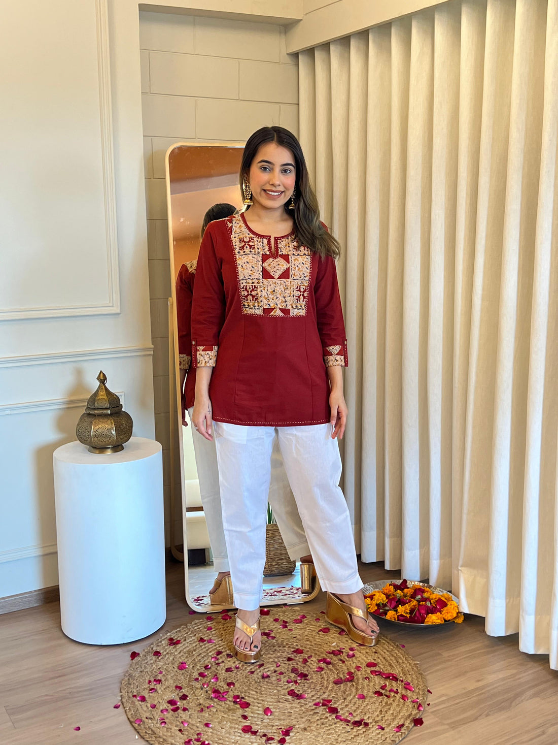 Stylish Red Short Top for Women – Perfect for Pairing with Jeans, Skirts & Trousers