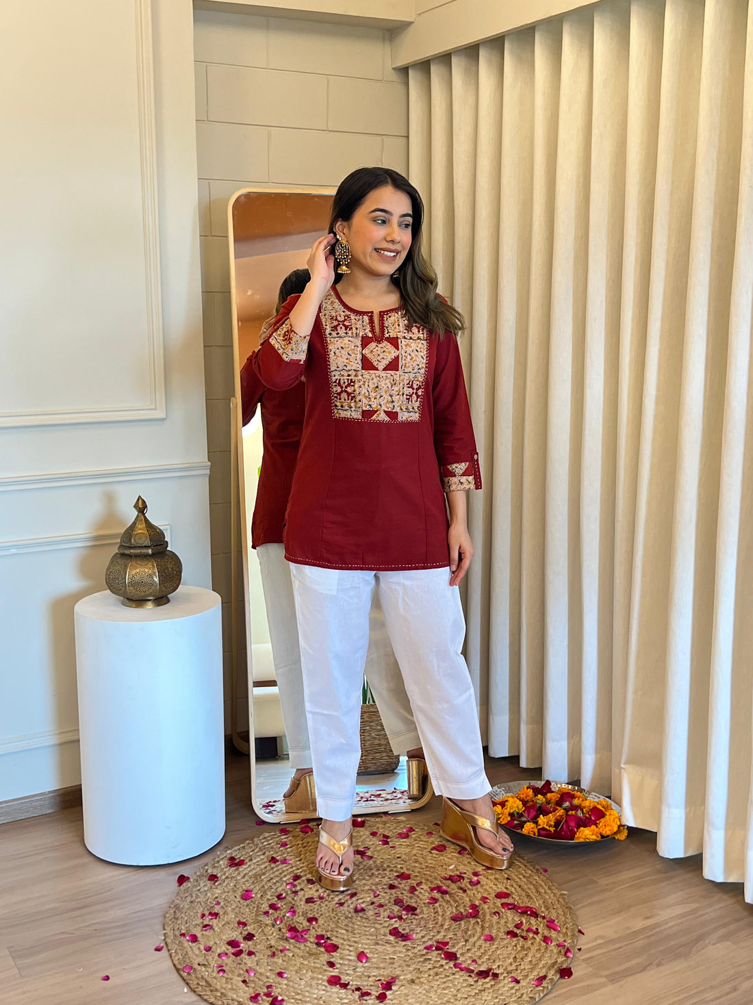 Stylish Red Short Top for Women – Perfect for Pairing with Jeans, Skirts & Trousers