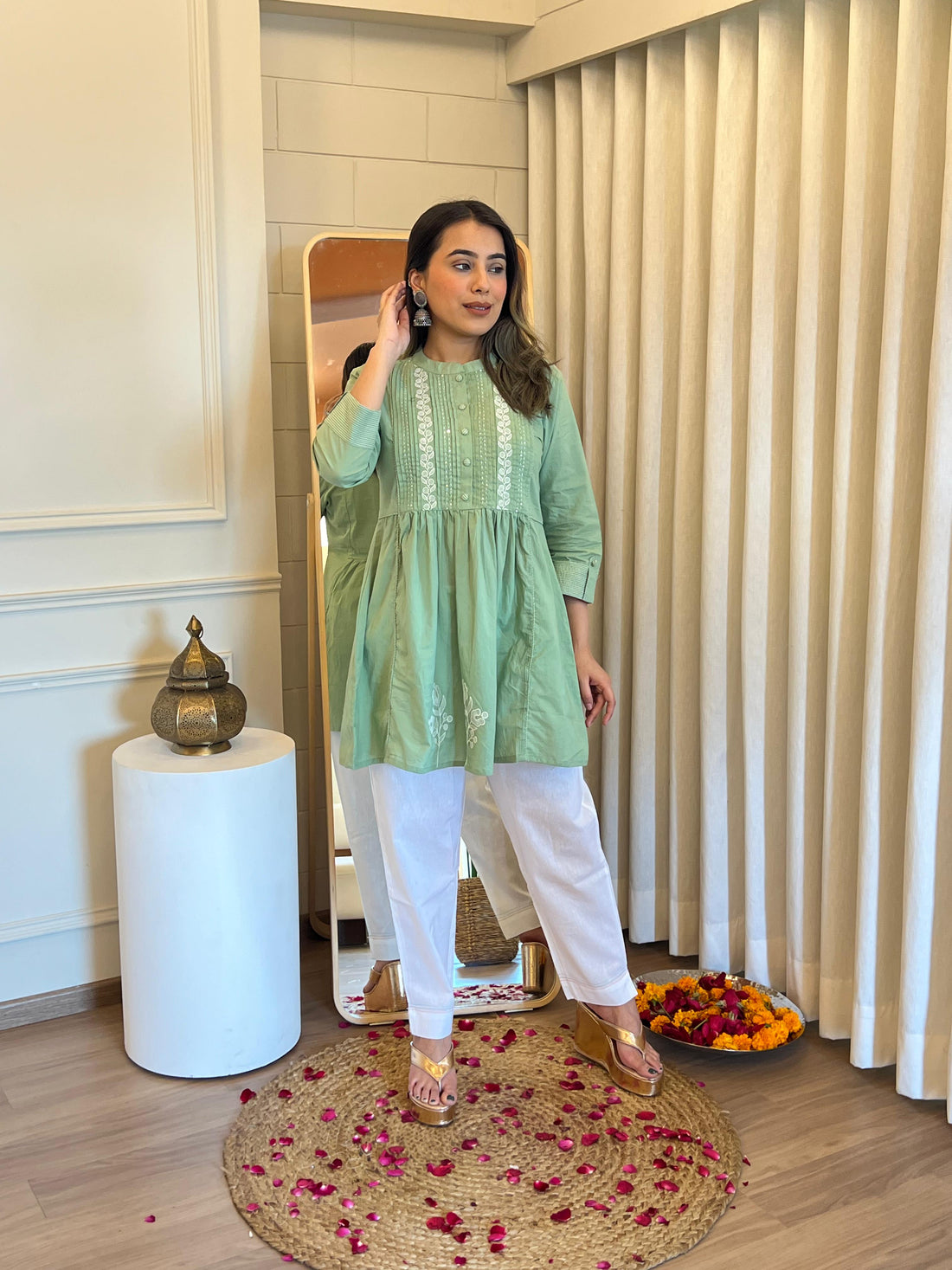 Green Short Top for Women – Elegant and Classy Fashion for Work and Evening Wear