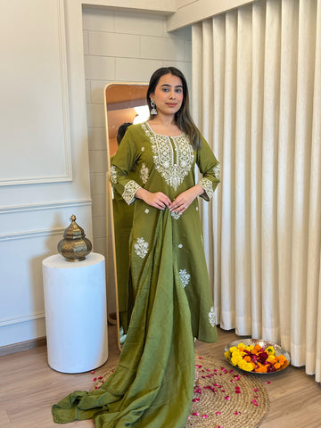Green Dupatta Set for Women – Heavy Embroidered & Simple Daily Wear Suit Collection