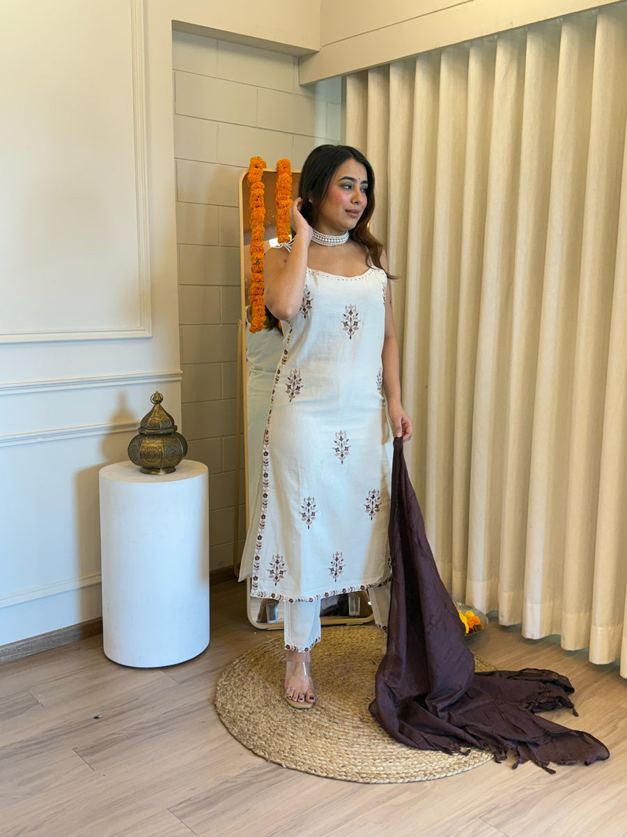 Premium White Dupatta Set for Women – Traditional Look with a Modern Twist