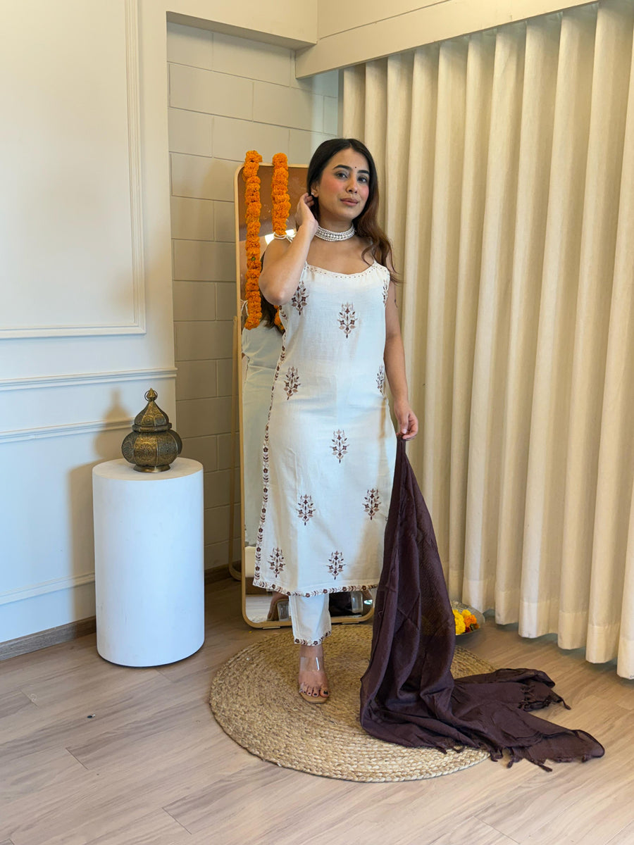 Premium White Dupatta Set for Women – Traditional Look with a Modern Twist