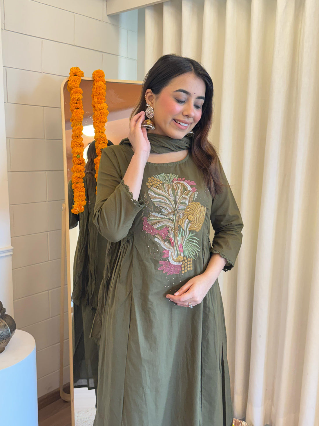 Elegant Brown Dupatta Set for Women – A Perfect Blend of Tradition and Modern Style
