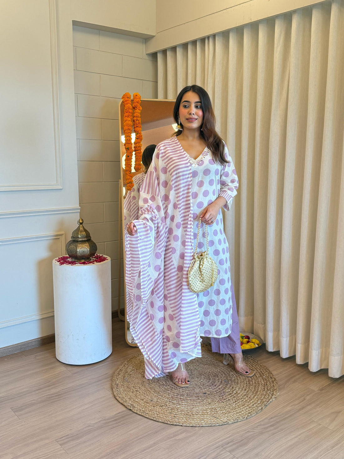 Elegant White Dupatta Set for Women – A Timeless Ethnic Outfit for Every Occasion