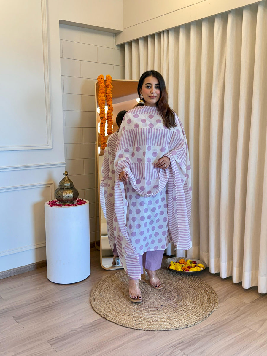 Elegant White Dupatta Set for Women – A Timeless Ethnic Outfit for Every Occasion