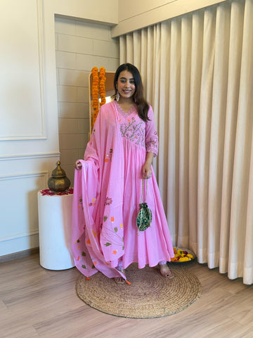 Stylish Pink Dupatta Set for Women – A Charming & Versatile Ethnic Attire