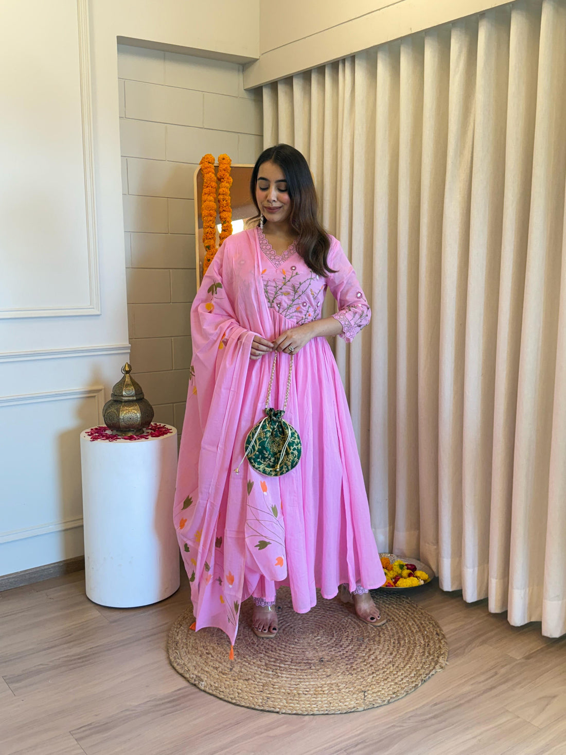 Stylish Pink Dupatta Set for Women – A Charming & Versatile Ethnic Attire