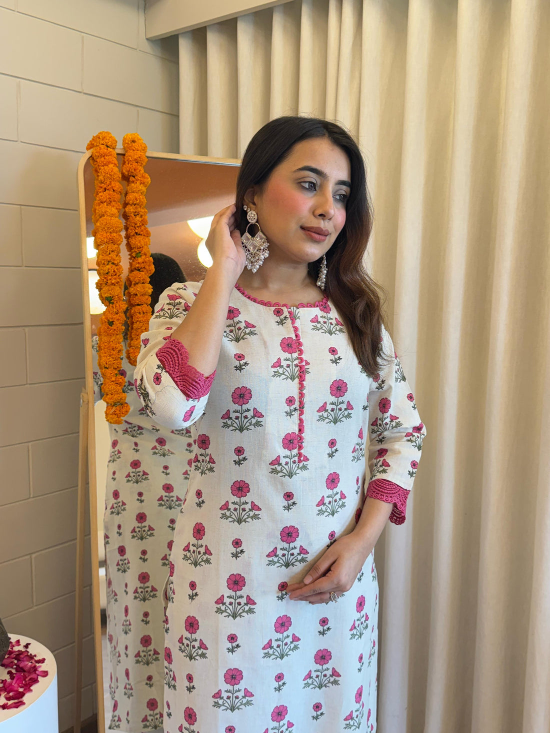 Stylish White Pant Set for Women – A Versatile Outfit for Every Wardrobe