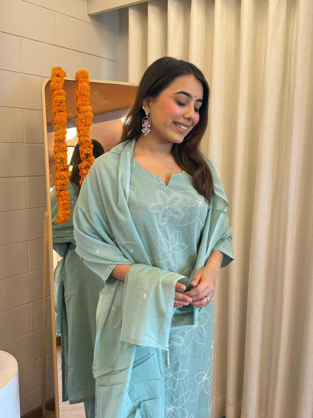 Elegant Light Green Dupatta Set for Women – A Refreshing Touch of Grace