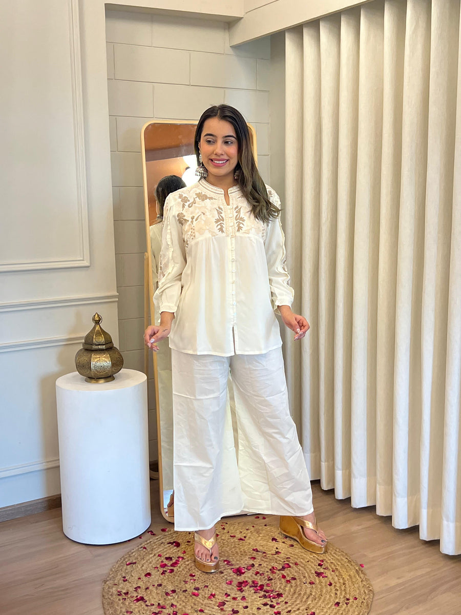 Latest White Short Top for Women – Chic, Modern & Easy-to-Style Fashion