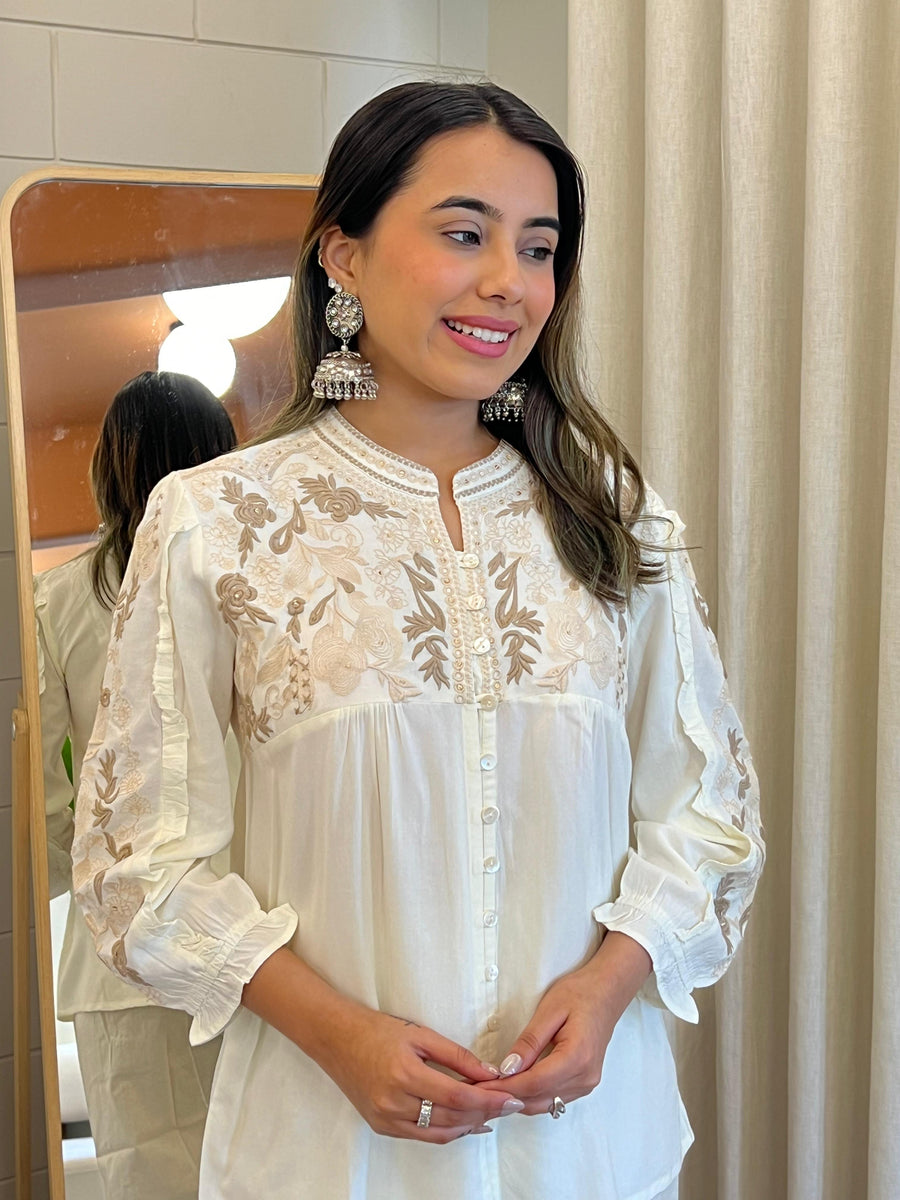 Latest White Short Top for Women – Chic, Modern & Easy-to-Style Fashion